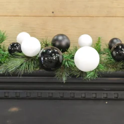 Farrisilk Black and White Matte and Shiny Ball Garland, 10'
