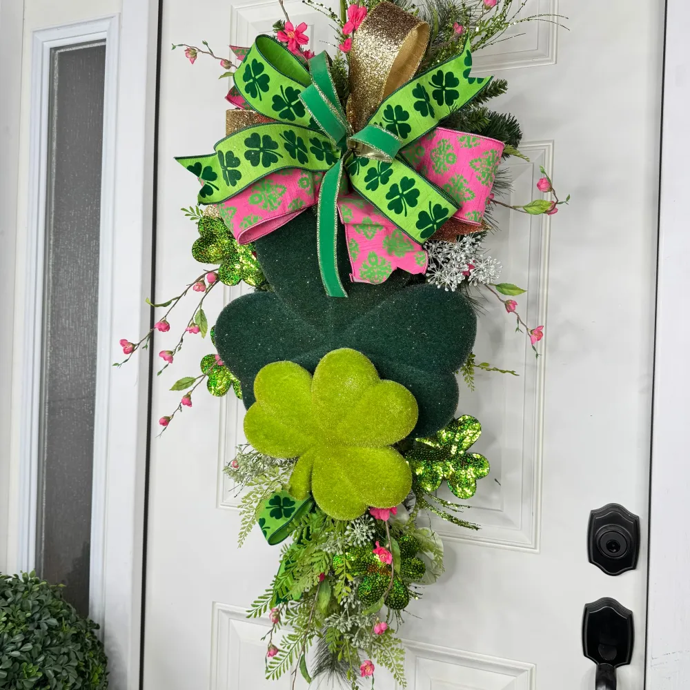 Miss Cayce's Blooming Shamrock Teardrop