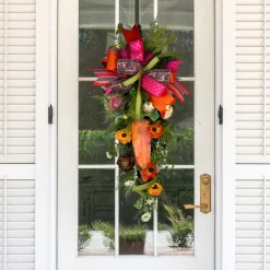 Miss Cayce's Carrot Blossoms Teardrop