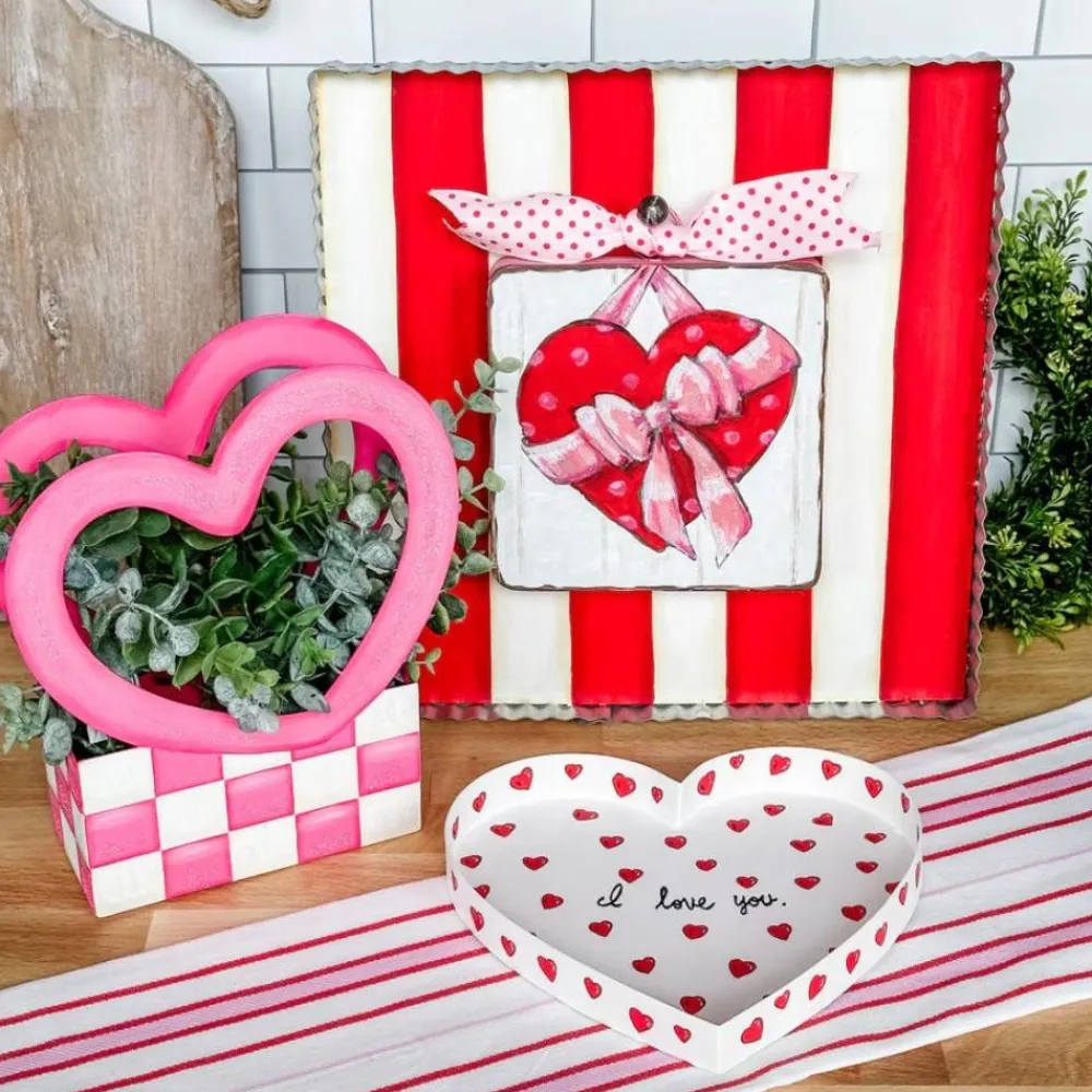 The Round Top Collection Heart Box