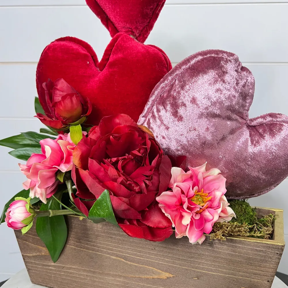 Miss Cayce's Hearts Abound Valentine Arrangement