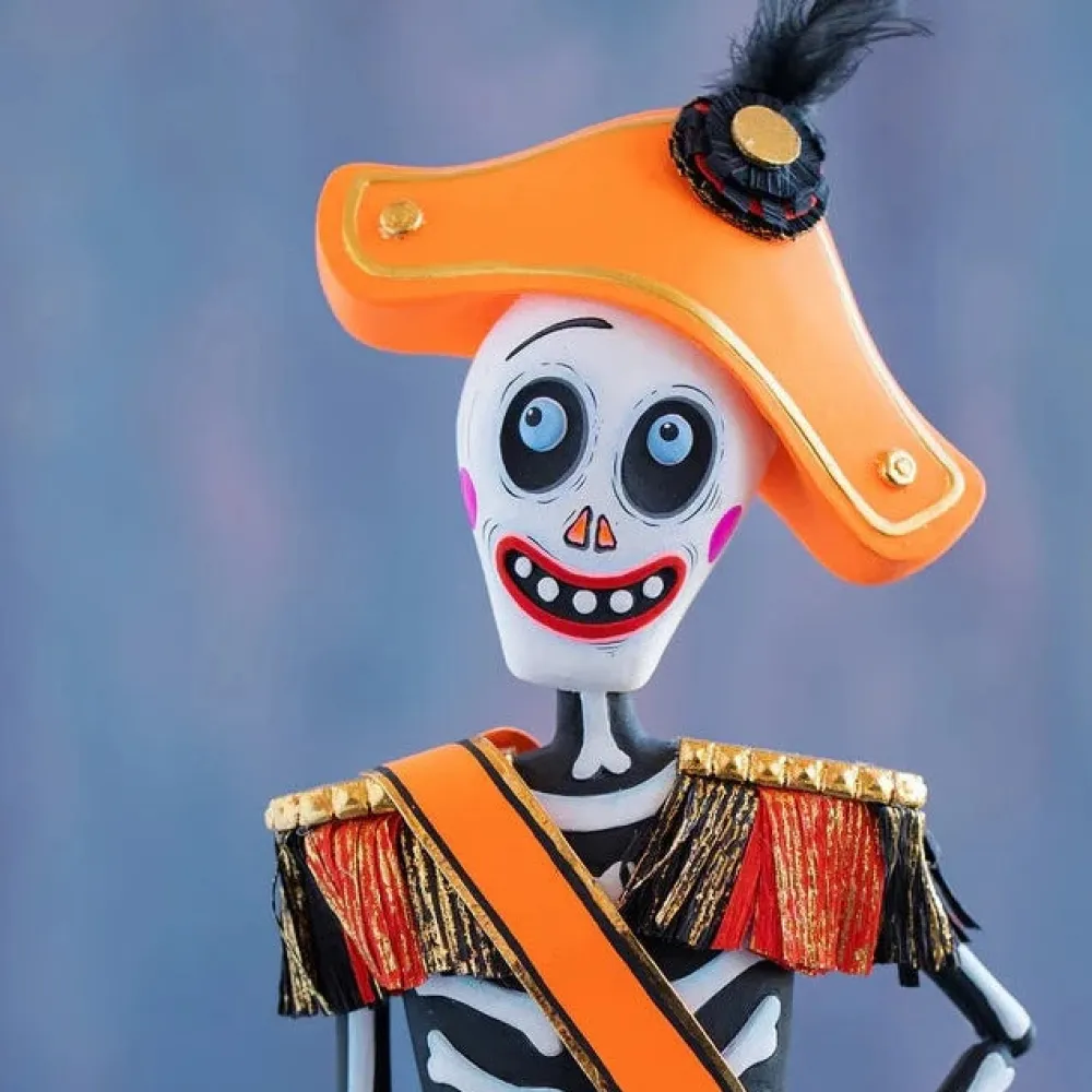 Glitterville Napolean Bone-Aparte Tabletop by