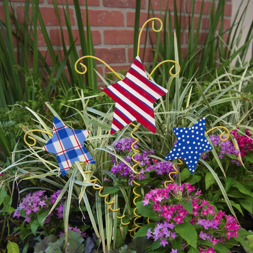 The Round Top Collection Patriotic 3 Star Stake