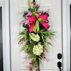 Miss Cayce's Sweet Spring Teardrop