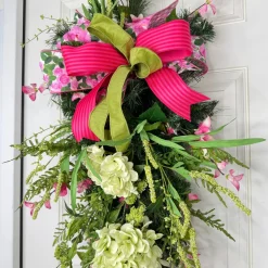 Miss Cayce's Sweet Spring Teardrop