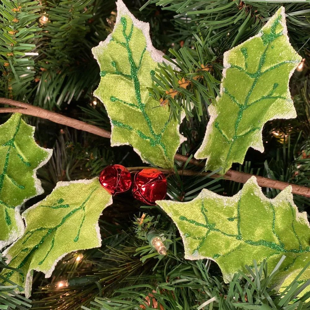 Liberty Floral Velvet Holly Leaf Garland