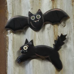 The Round Top Collection Vintage Bat and Cat Magnet